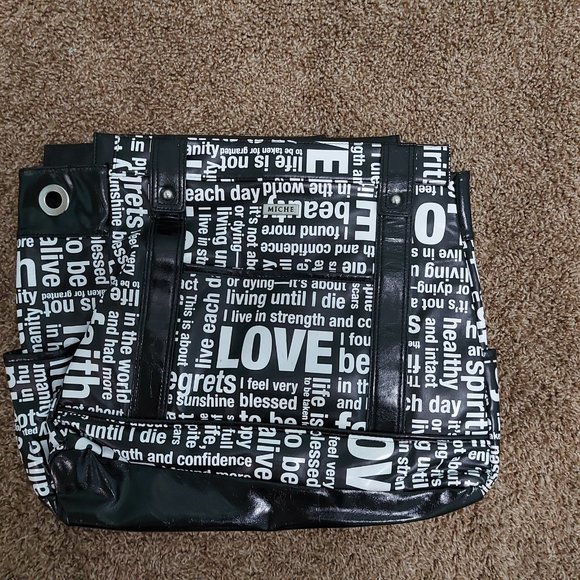 Miche Demi Bag + 5 Additional Straps & 9 Shells - Picture 8 of 16